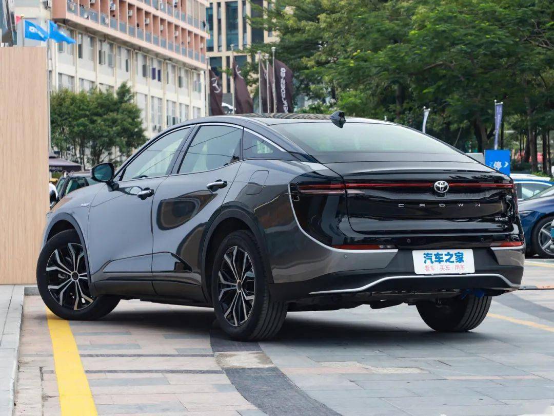 皇冠信用盘如何申请_2.4T混动+四驱皇冠信用盘如何申请,这车可不输雷克萨斯