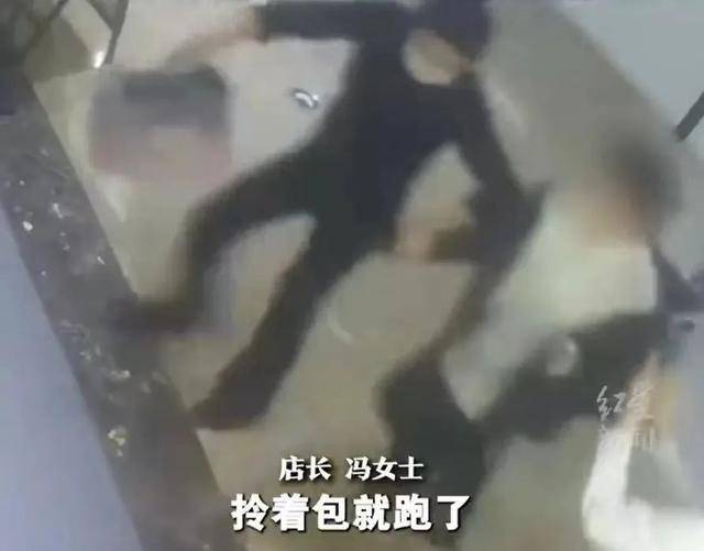 皇冠足球管理平台出租_上海两女子吃159元自助皇冠足球管理平台出租,偷偷“打包”近400元菜品