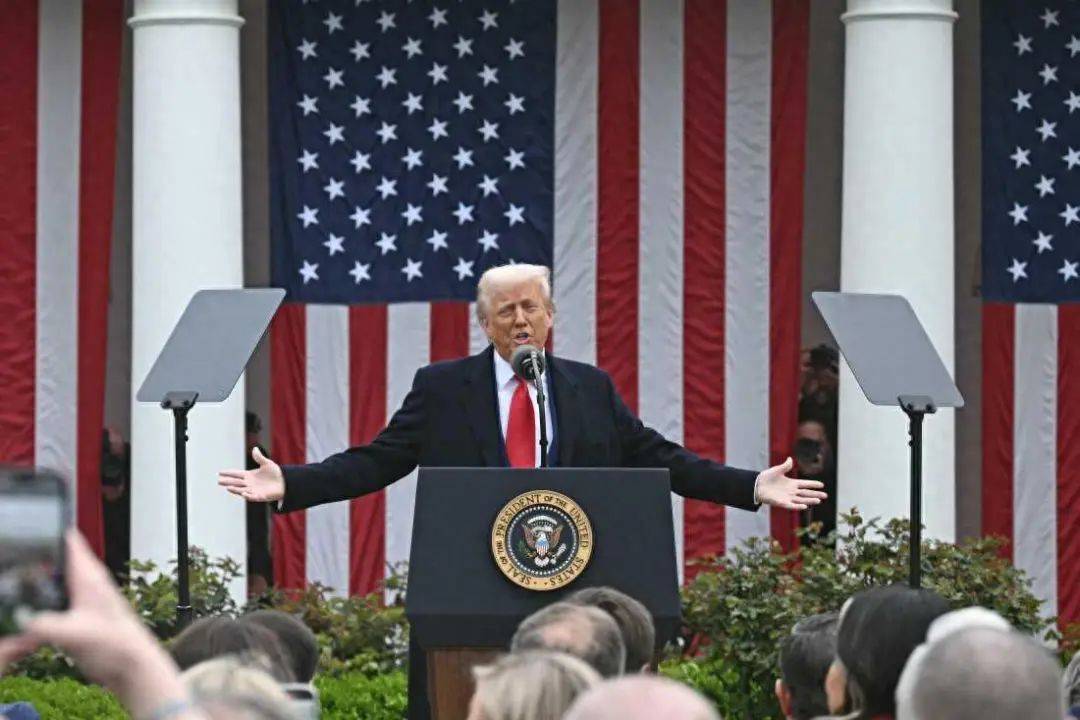 苏格兰低地足球联赛_特朗普发最后通牒：中国须立即取消反制苏格兰低地足球联赛，中方简洁回应，全球见证战略角逐