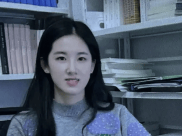 皇冠信用网代理登3_大学老师因酷似刘亦菲走红皇冠信用网代理登3，真应了那句话：三分像她已是人间绝色