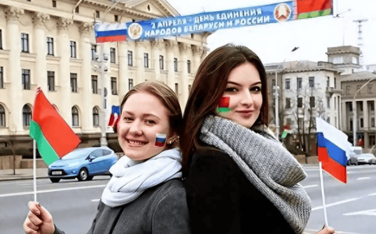 世俱杯2025_俄罗斯变了？20年来首次世俱杯2025，不把美国当“头号敌人”，中国第二友好？