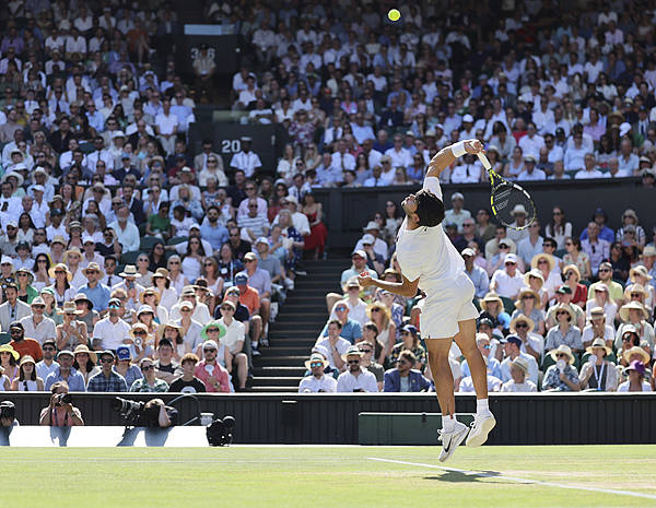 皇冠登3代理
_温网|携24连胜闯入男单决赛皇冠登3代理
,发球进化的阿尔卡拉斯还有对手吗?