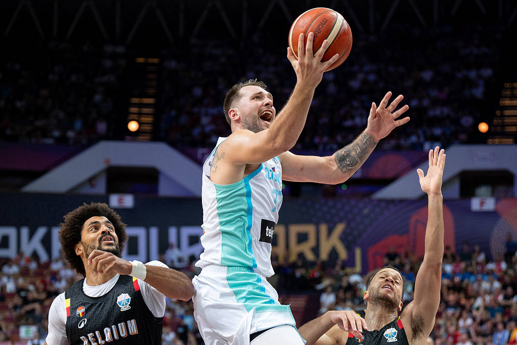 AlK法兰地Vs天狼星_欧洲杯综述:东契奇三双终获首胜 字母哥复出高效28+8