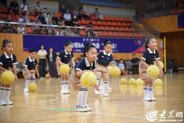 彭拿费尔vs查维斯_燃爆全城彭拿费尔vs查维斯！2025“日照银行”济宁篮球联赛（JNBA）济宁“邻BA”盛大开幕