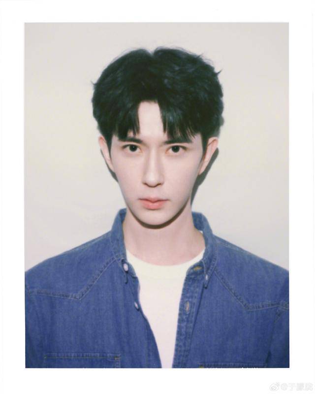 皇冠信用網正网 | 37岁男演员于朦胧被传坠楼皇冠信用網正网，7月刚注销工作室，警方回应