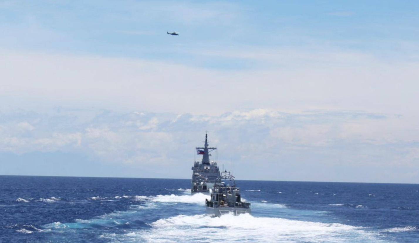 土耳其甲组联赛 | 菲律宾海军精锐尽出土耳其甲组联赛，在黄岩岛附近直接开火，不料下一幕彻底破防