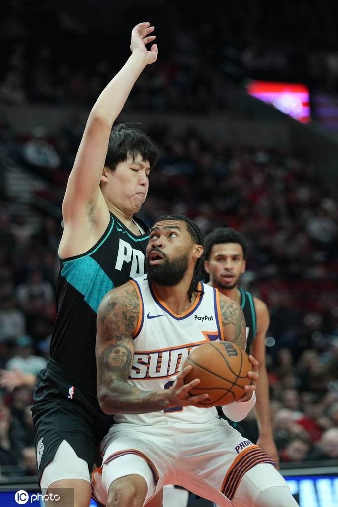 皇冠信用盘出租_NBA生涯新高皇冠信用盘出租！杨瀚森9分5板3助 他值得更多出场时间！